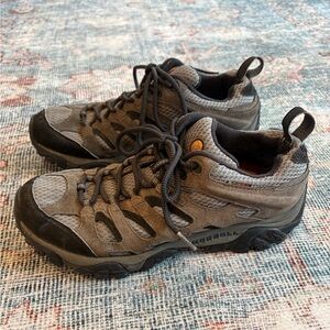Merrell Men’s 7.5 Moab Beluga Hiking Shoes